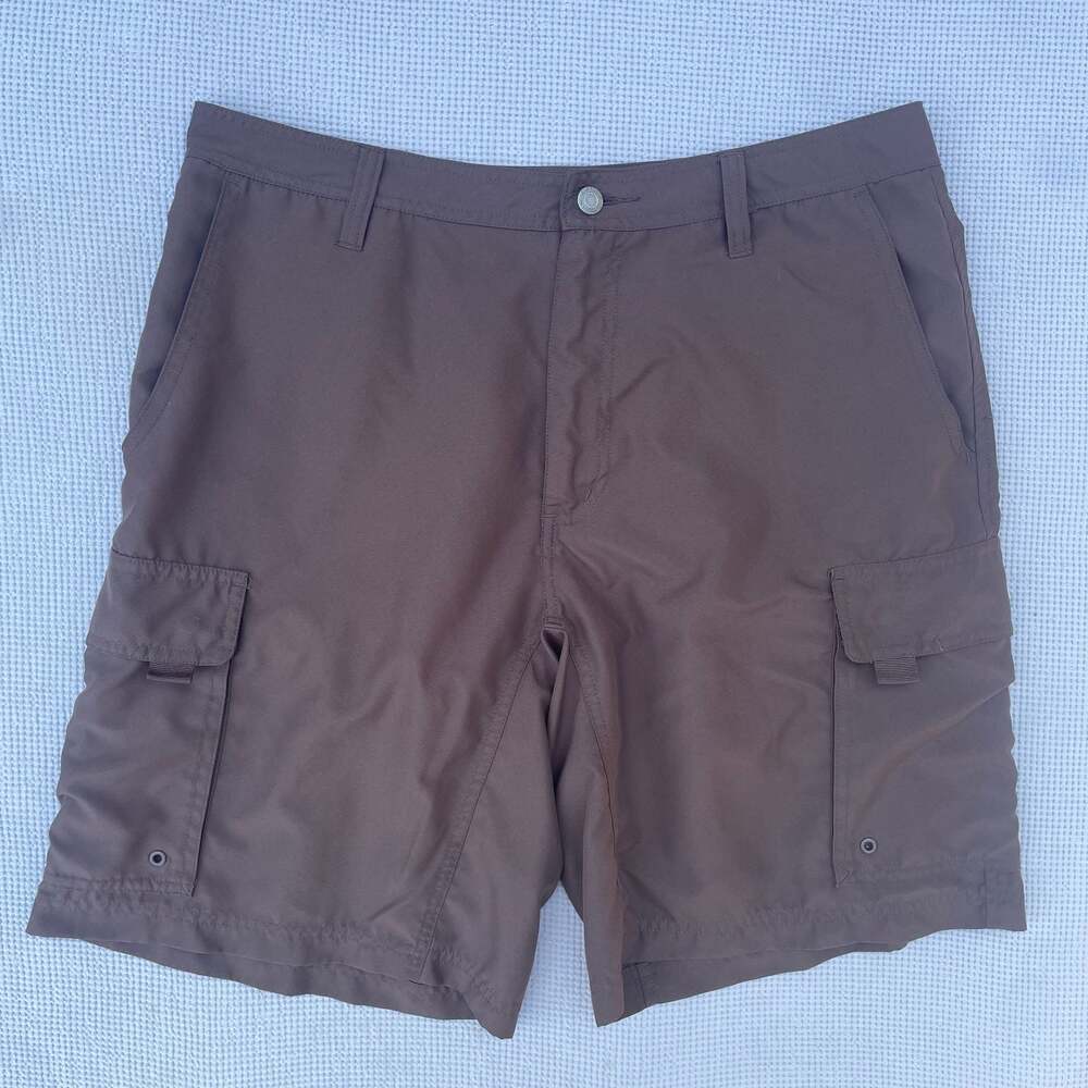 Magellan Outdoors Cargo Shorts Men’s Brown Water Repellent Fishing Hiking Shorts